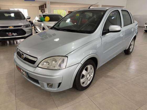 CHEVROLET CORSA 1.4 MPFI PREMIUM SEDAN 8V FLEX 4P MANUAL CHEVROLET CORSA 1.4 MPFI PREMIUM SEDAN 8V FLEX 4P MANUAL
